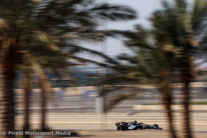 Russell sets the pace at the start of second Bahrain test