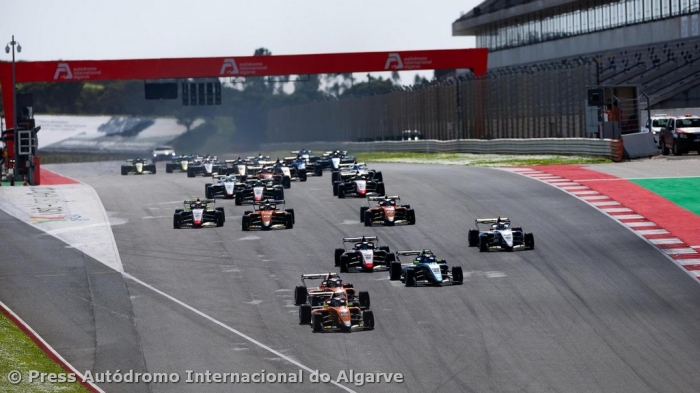 F4 Espanha desafia Portim&atilde;o