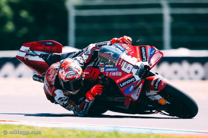 Bagnaia holds off Ogura and Marquez for sublime Sprint gold