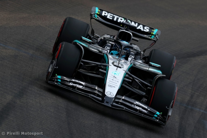 Russell shines in the Singapore night