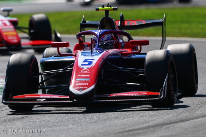 Slater takes Formula 3 pole