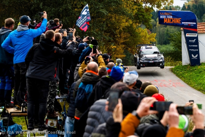 Ogier and Rovanperä locked in fierce fight at Central European Rally