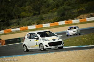 Afonso Azevedo em destaque no Estoril