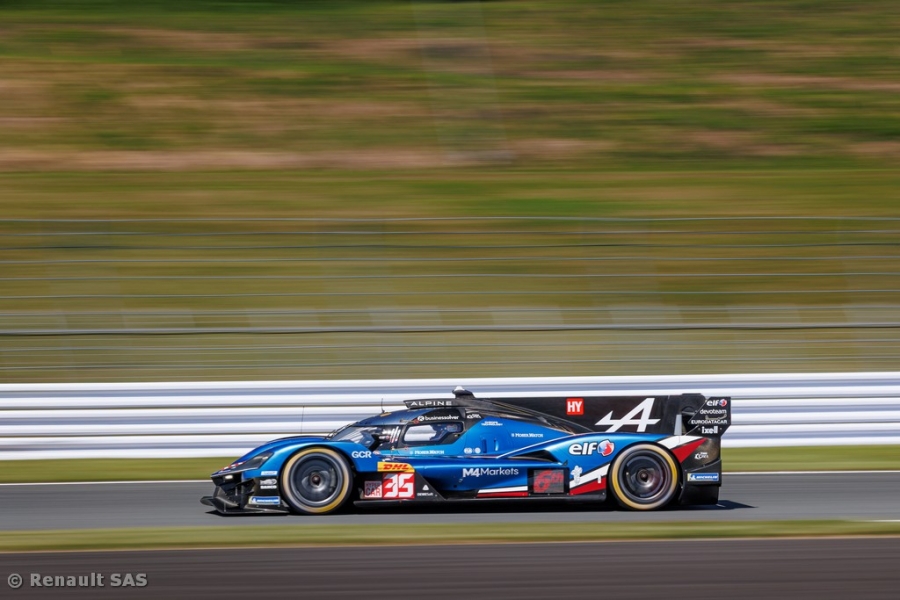 Alpine scores its maiden victory with the A424 at Fuji