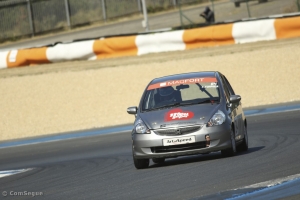 Art of Speed domina no Estoril e fica a um passo do título