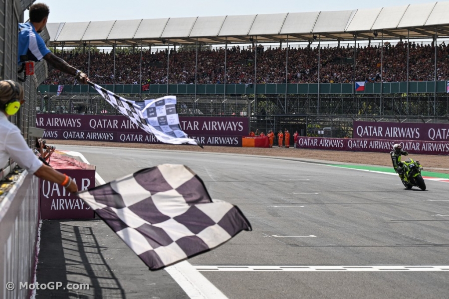 Raul Fernandez flies to victory at Silverstone