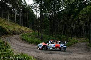 Hyundai World Rally Team claims top-five in Japan