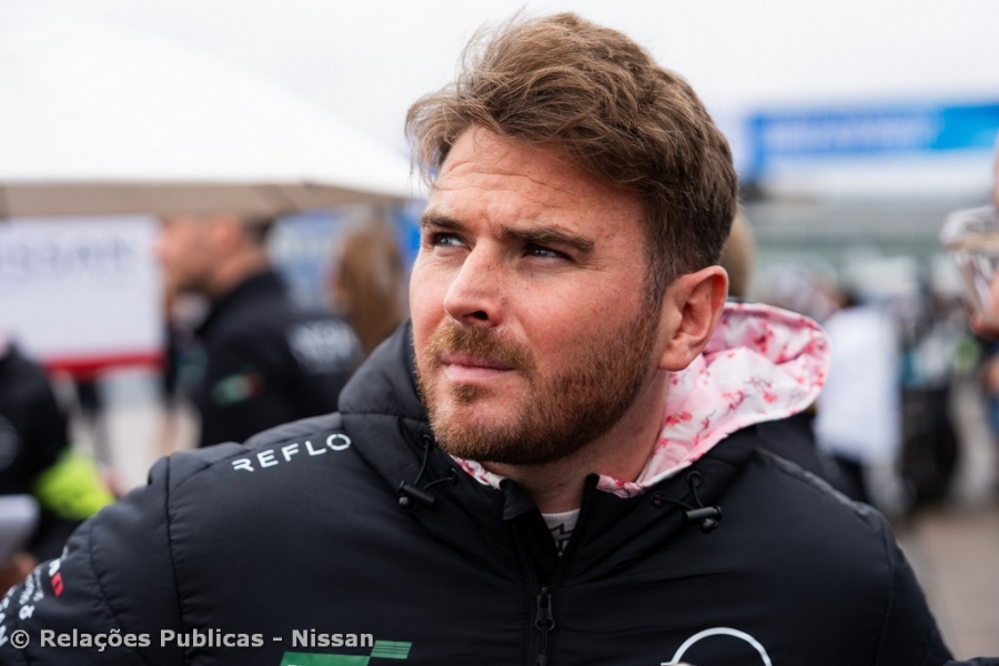 Nissan celebra título Mundial de Oliver Rowland na Fórmula E