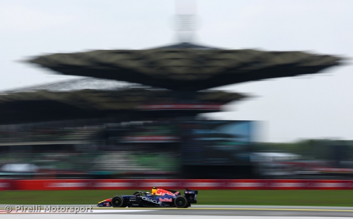 Verstappen on pole for the Bahrain Grand Prix