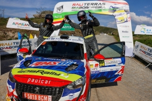 Pedro C&acirc;mara / Jo&atilde;o C&acirc;mara vencem primeira prova dos Trof&eacute;us Peugeot