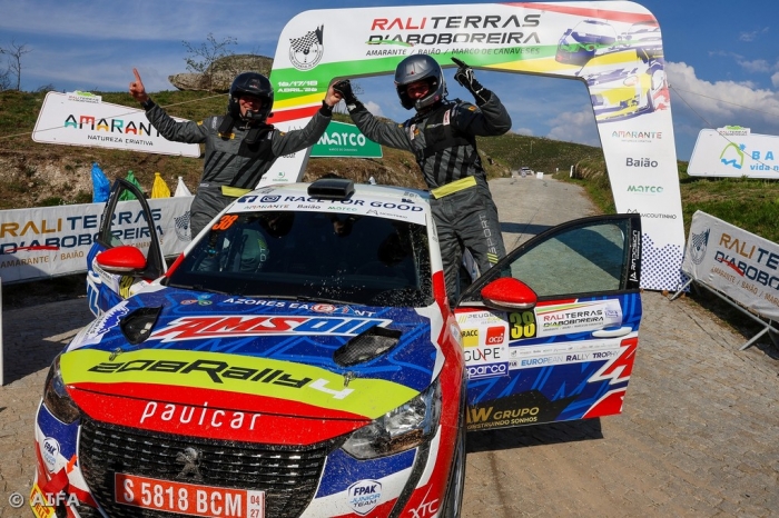 Pedro C&acirc;mara / Jo&atilde;o C&acirc;mara vencem primeira prova dos Trof&eacute;us Peugeot