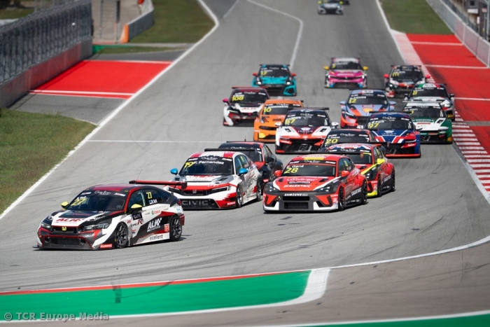 Ruben Volt reigns TCR Europe round1 in Spain