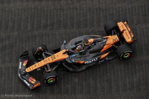 Piastri on top on first day of Singapore