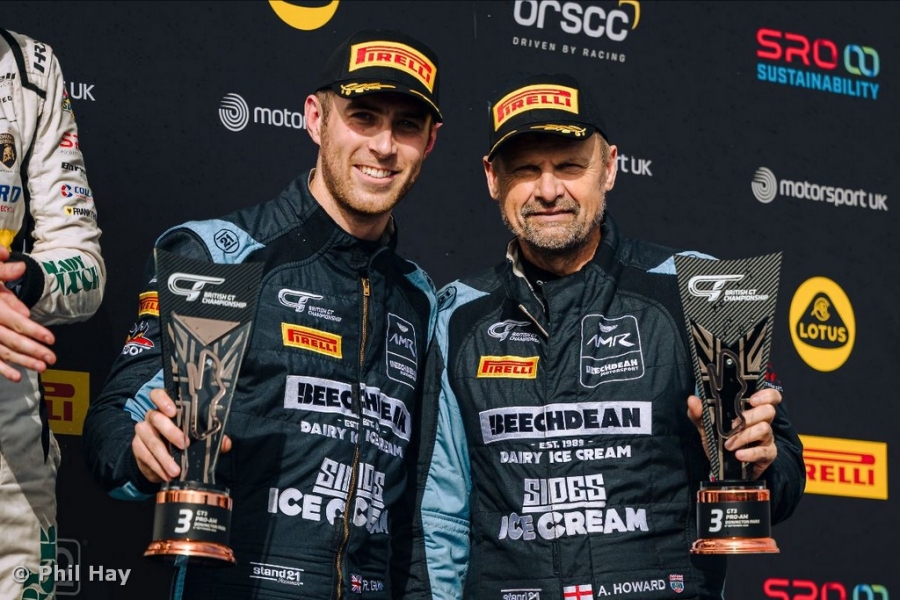 Beechdean Motorsport in British GT title battle