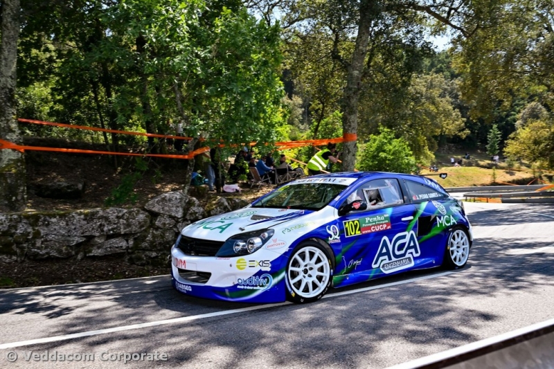 Jos&eacute; Pedro Gomes brilha na Penha