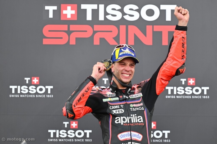 Bezzecchi beats Aldeguer on final lap in a Mandalika Sprint