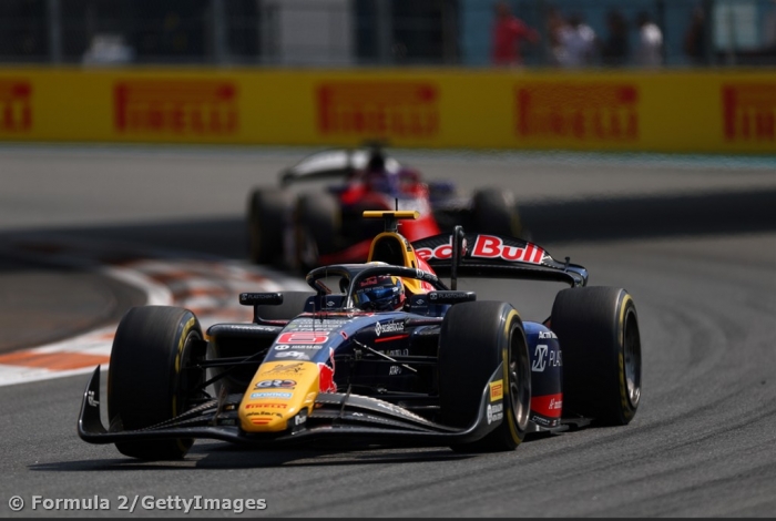 Tsolov beats van Hoepen and Dunne to the line to win in Miami